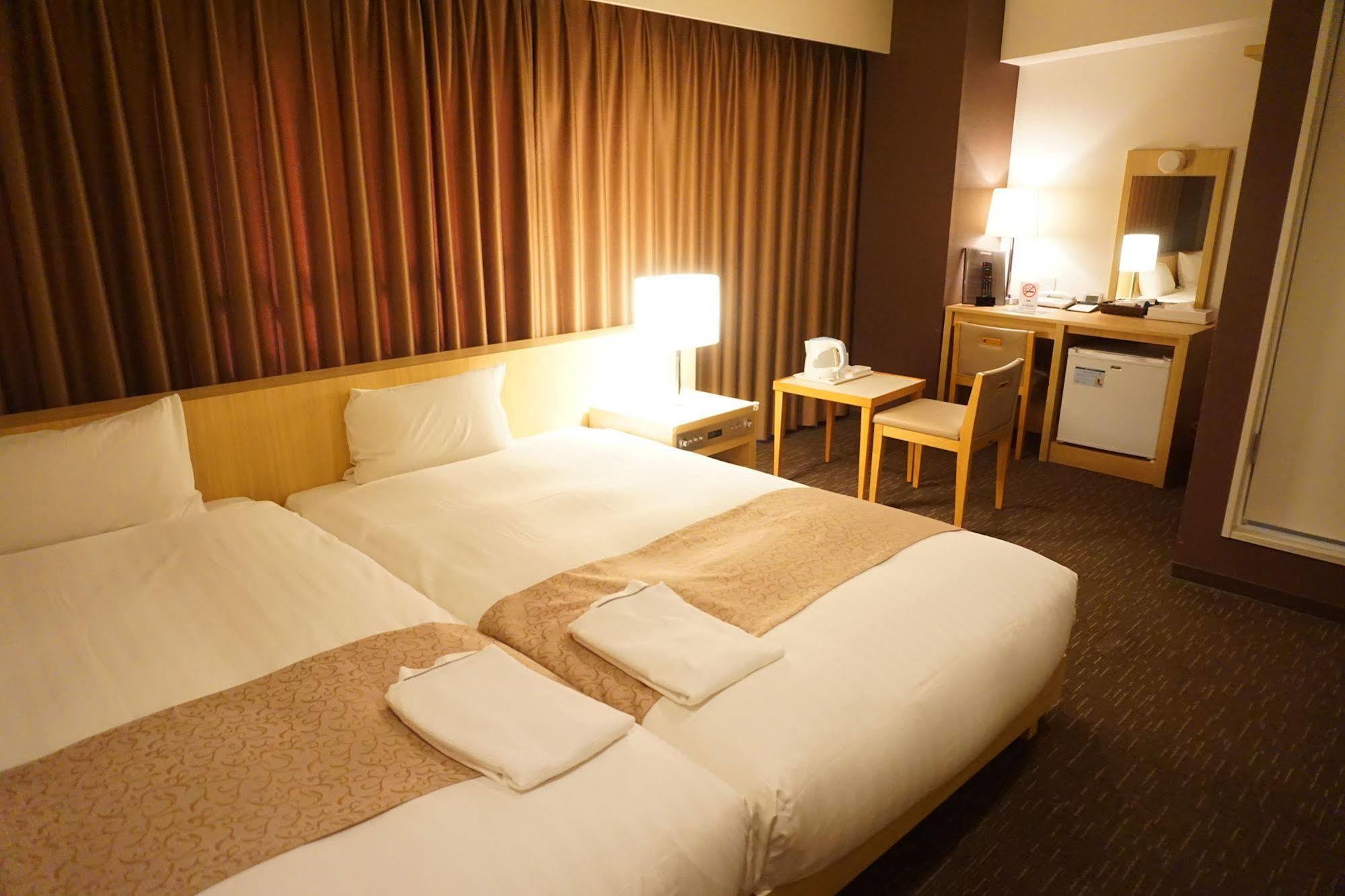 Hotel Sunline Fukuoka Hakata Ekimae ภายนอก รูปภาพ